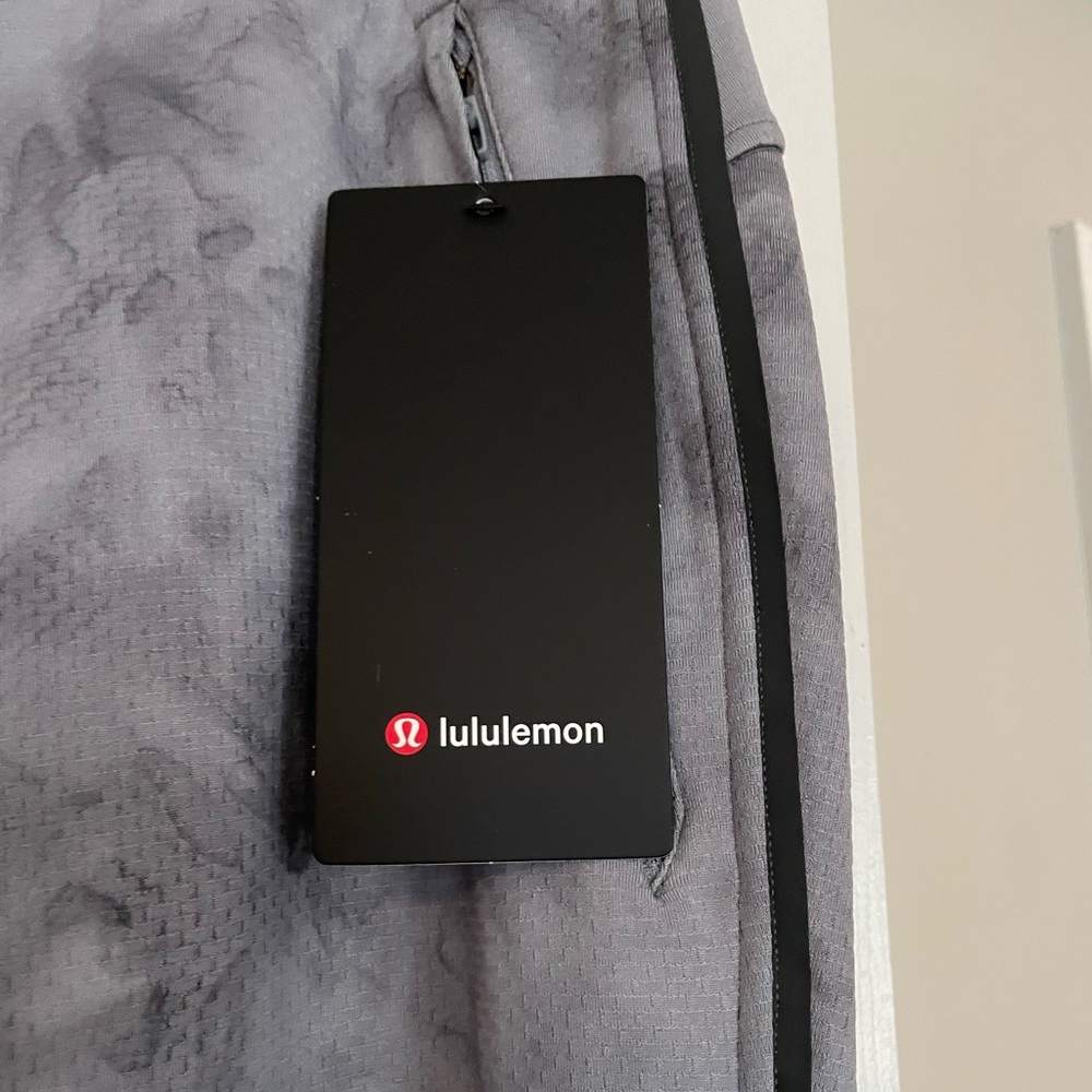 Lululemon Textured Tech Pant, Mens, M, New with tags